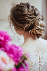 hairstyle to suit wedding dress