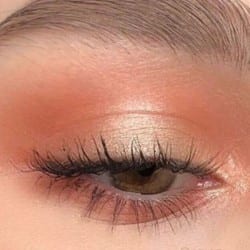 Peach eyeshadow